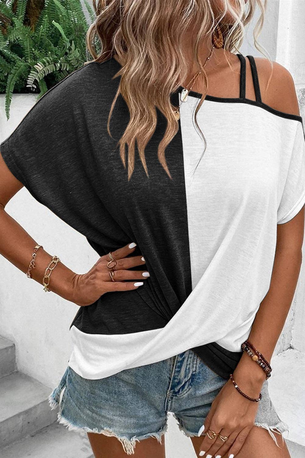 Colorblock Asymmetrical Cold Shoulder Top: Black