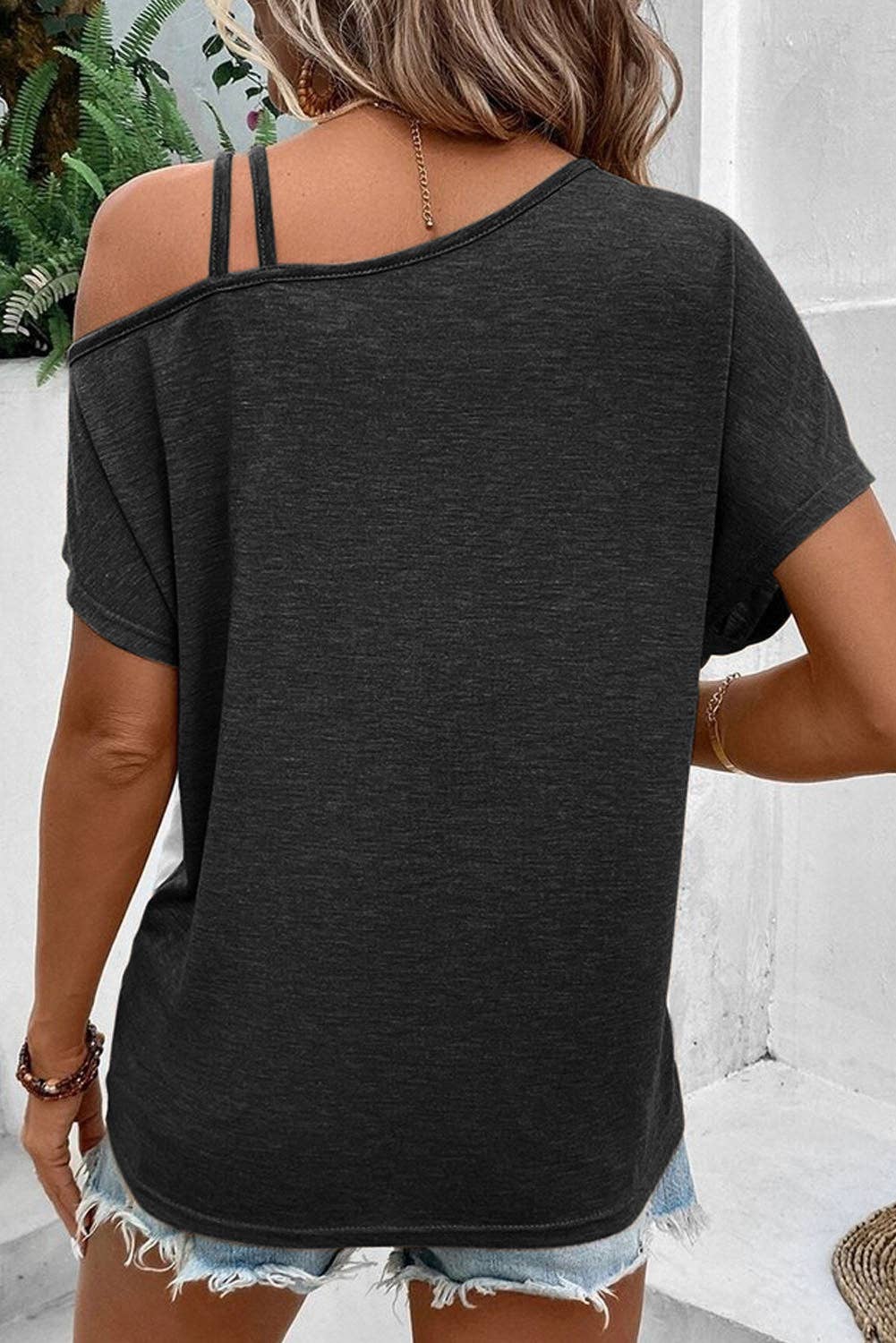 Colorblock Asymmetrical Cold Shoulder Top: Black