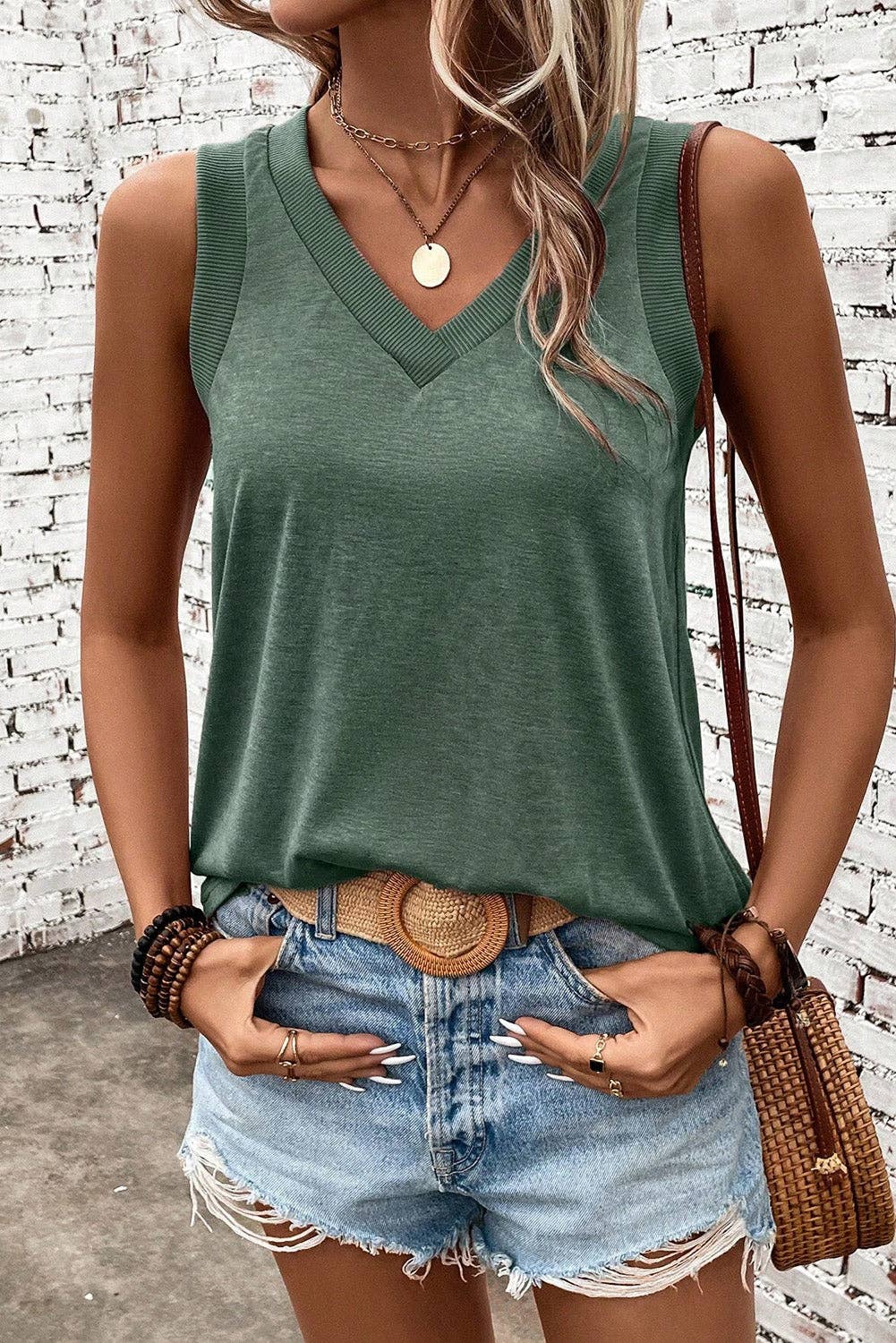 Ribbed Trim V-Neck Tank Top: Mist Green /