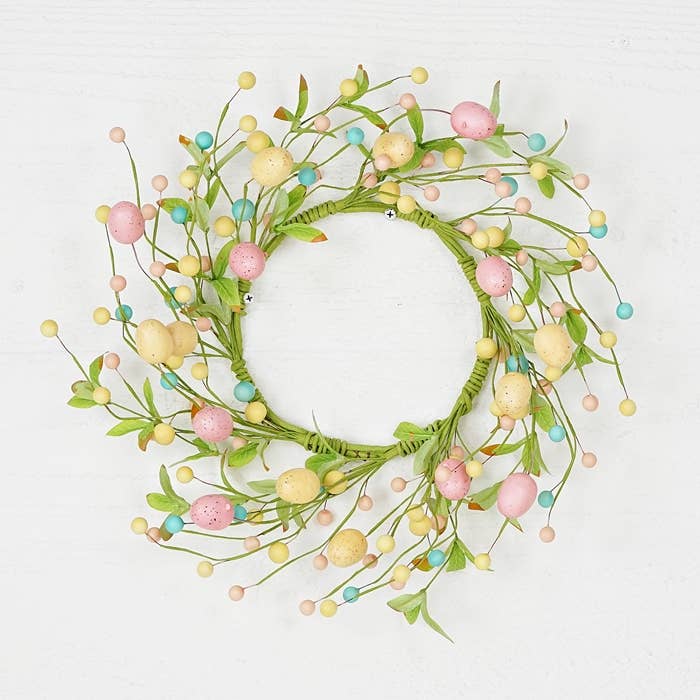 31172- 18in(6.5)Wreath-Mix Pastel Eggs with Willow Leaves