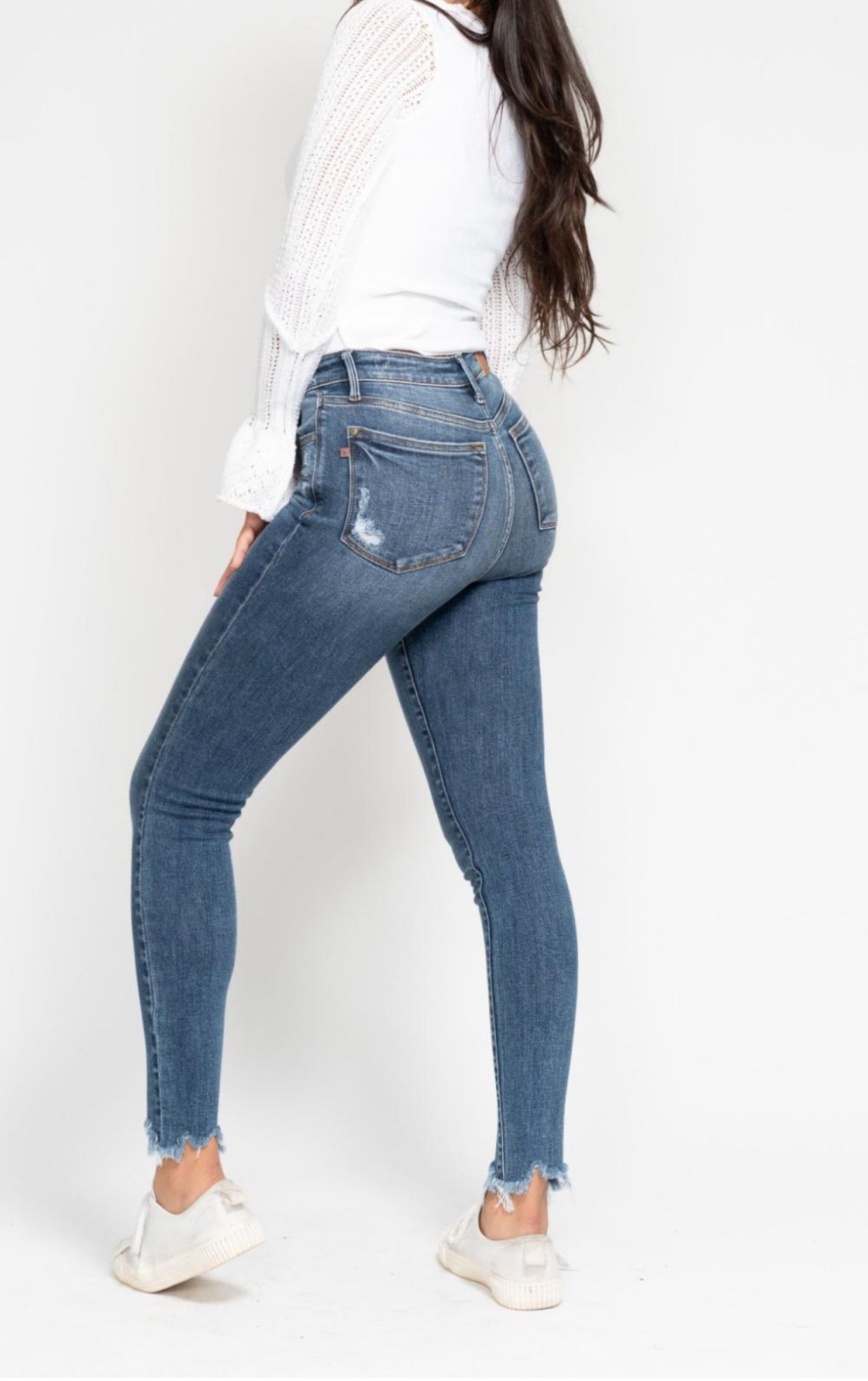 Judy Blue HW w/Destroy & Shark Bit Hem