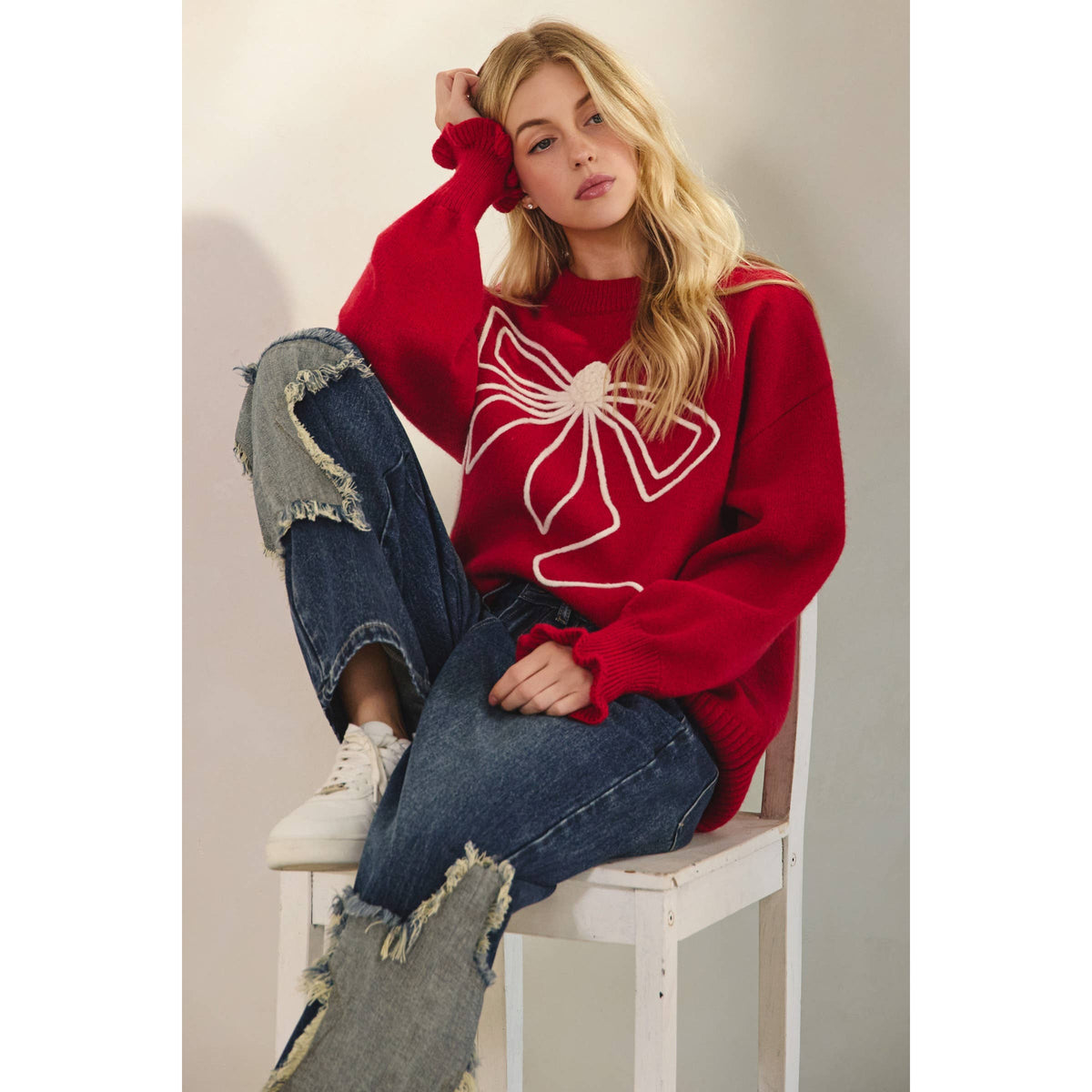 THE BIG BOW HOLIDAY SWEATER