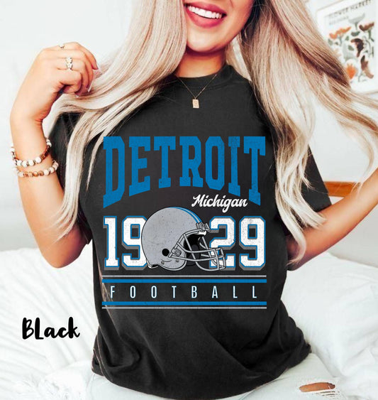 Vintage Detroit Football Shirt Retro Lions Tee Michigan Gift: T-shirt / Black