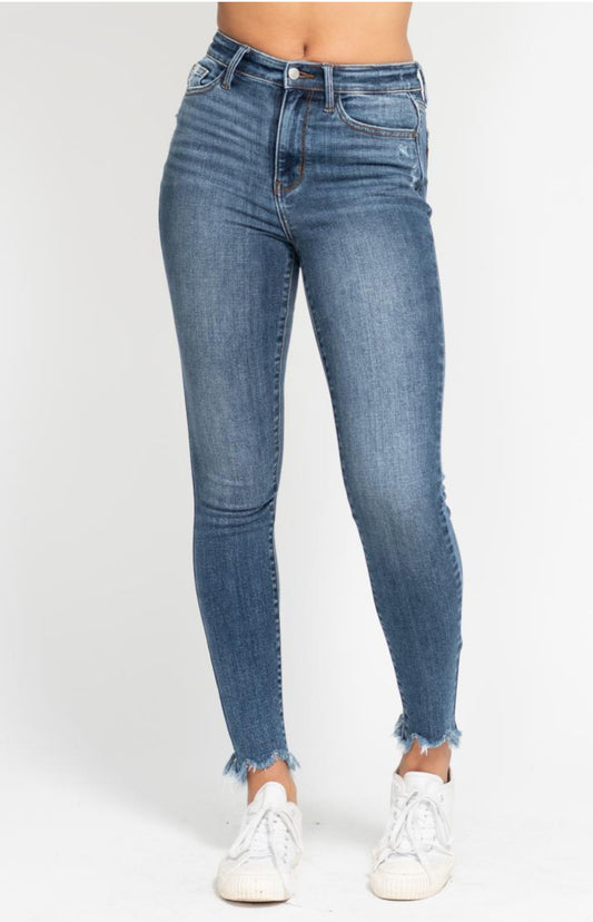 Judy Blue HW w/Destroy & Shark Bit Hem