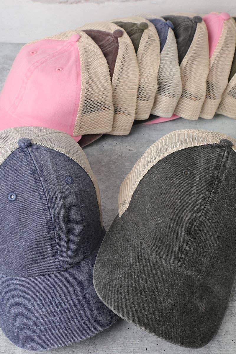 Trucker Mesh Back Baseball Cap: BLACK / One Size