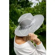 Wide brim hat
