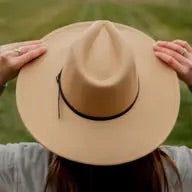 Wide brim hat
