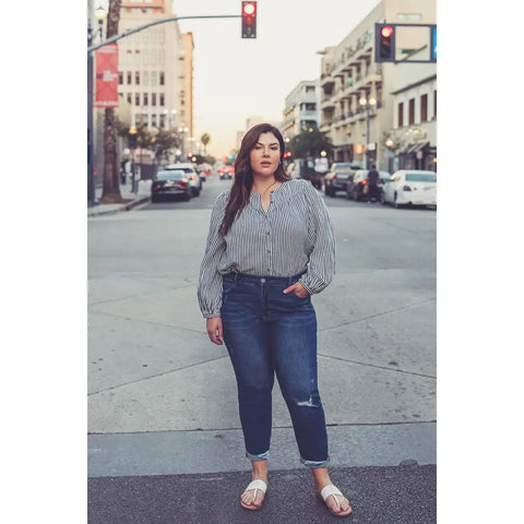 PLUS SIZE DISTRESSED STRETCH BOYFRIEND